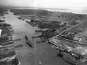 Link to photograph of bridges crossing the estuary