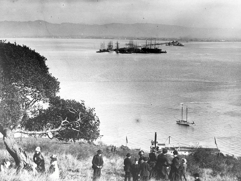 he Oakland Long Wharf and Mole as seen from Yerba Buena Island in the 1880s.