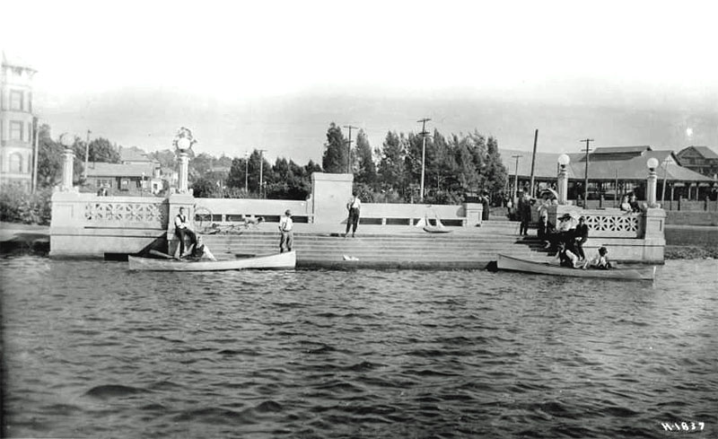Historic photo of 18th St Pier on Lake Merritt